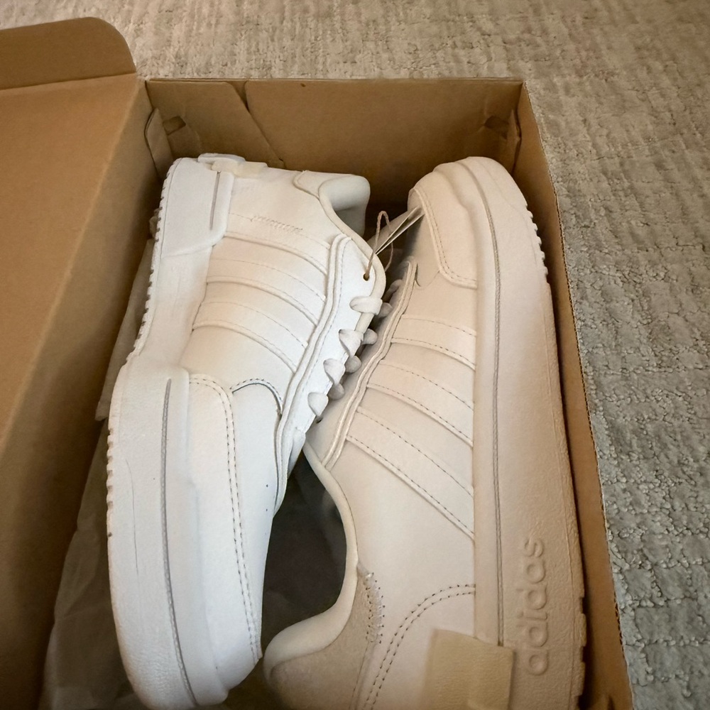 Adidas Women’s POSTMOVE Sneakers